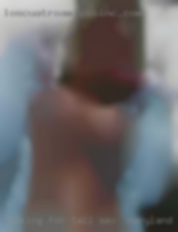 Looking for tall, nerdy sex in Maryland submissive men.